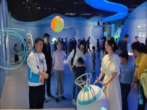 申慱最新动态，探索前沿科技，引领未来发展趋势