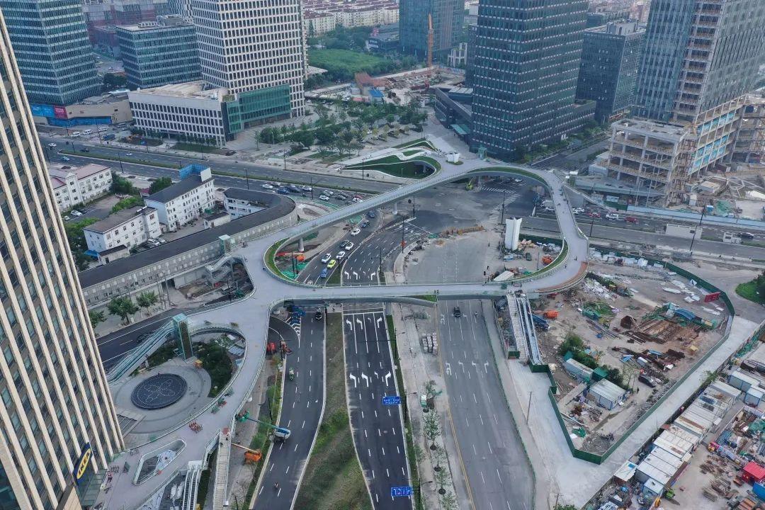 城市交通枢纽新变革，最新立交形式亮相街头巷尾