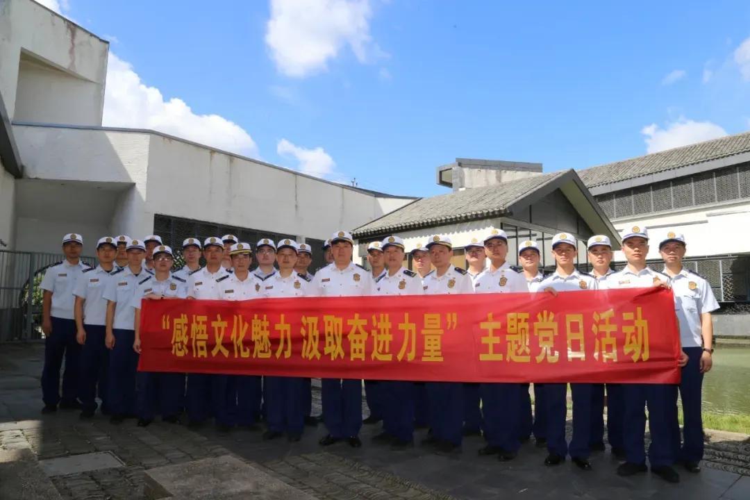 最新女孩唱歌，音乐的力量展现青春魅力