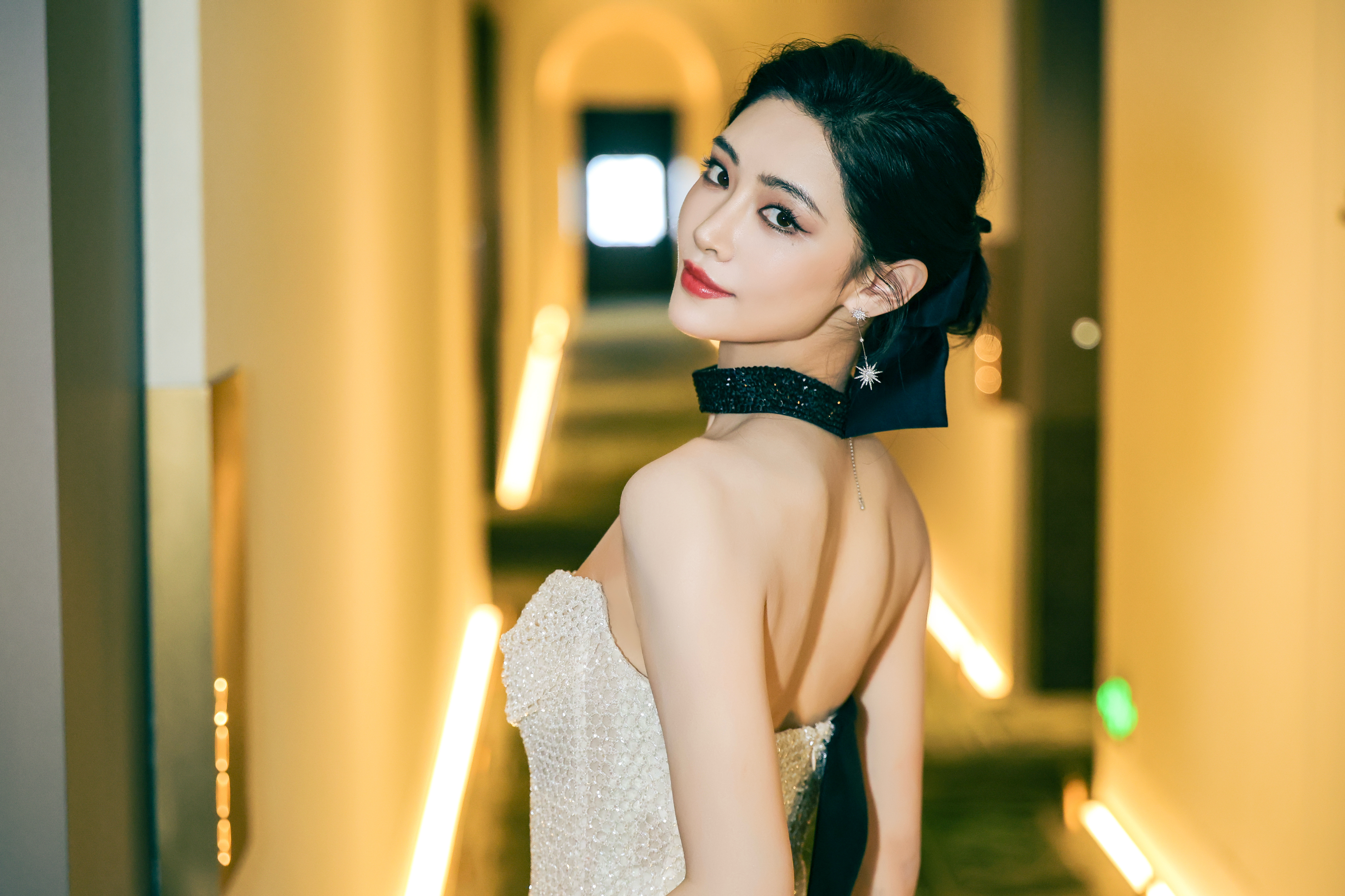 白莉演员，荧屏上的璀璨之星